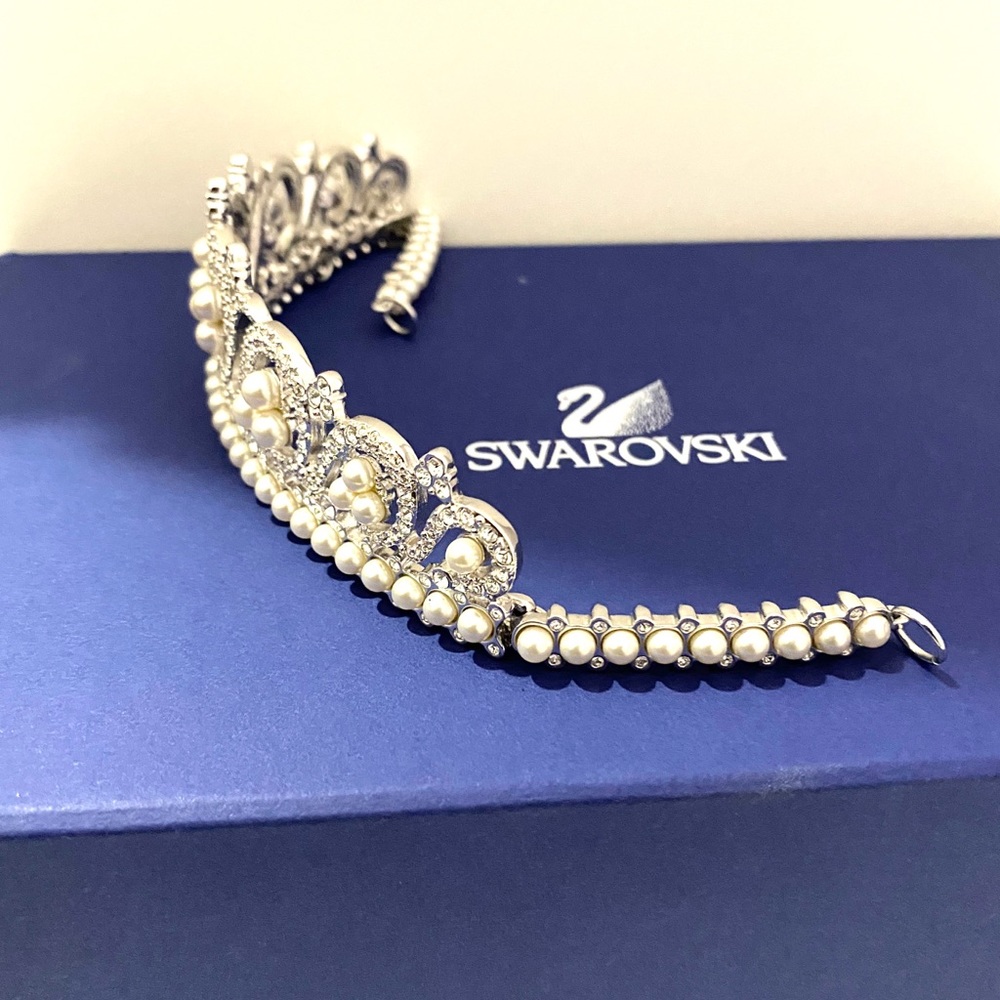 Vintage Swarovski Crystal Bridal Tiara - Picture 3 of 6